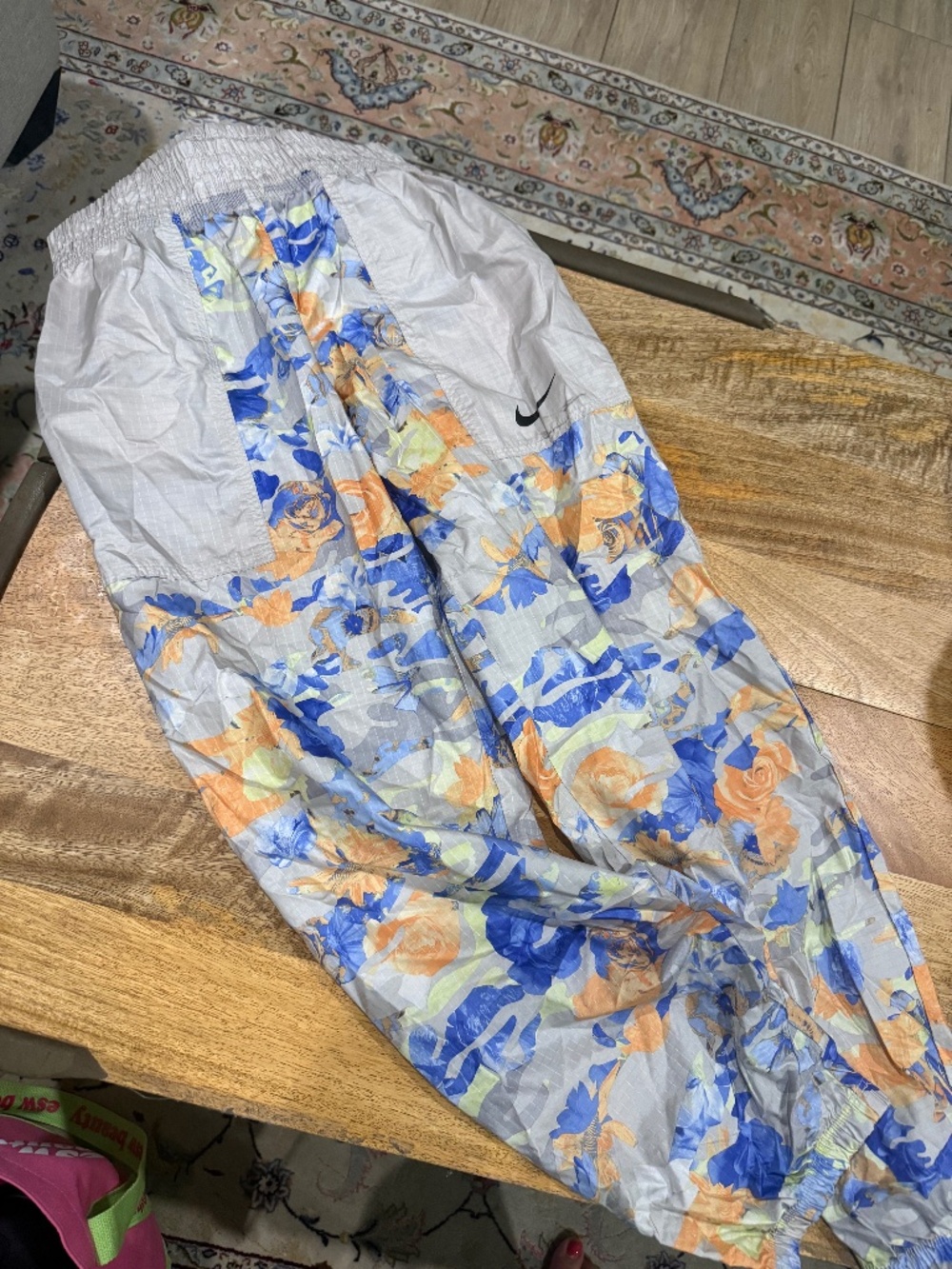 Nike Floral Windbreaker Pant Size Small